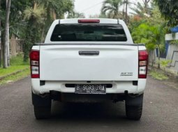 Isuzu D-Max Double Cab Extra 2019 Putih 7