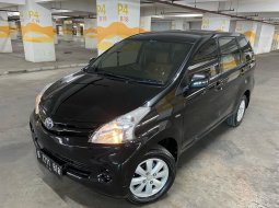 TOYOTA AVANZA 1,3 E MT 2014 HITAM 5