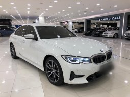 BMW 3 Series Sedan 2020 Putih