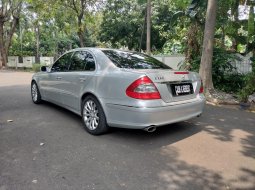 Mercedes-Benz E-Class E 280 2008 5