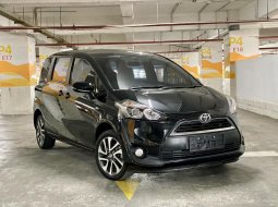 TOYOTA SIENTA 1,5 V AT 2016 HITAM 2