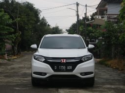 Honda HR-V E CVT 2015 Putih 1