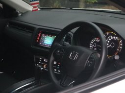 Honda HR-V E CVT 2015 Putih 5