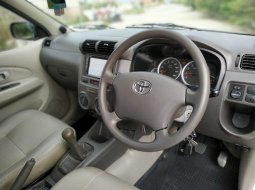 Toyota Avanza G 2011 Silver 1