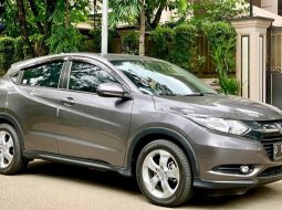 Jual Mobil Bekas Honda HR-V S 2017 2