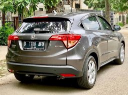 Jual Mobil Bekas Honda HR-V S 2017 7