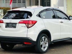 Jual Mobil Bekas Honda HR-V Prestige 2017 5