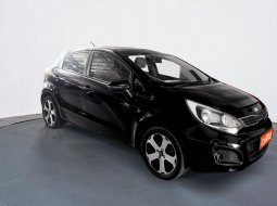 Kia Rio SE 1.4 MT 2012 Hitam 1