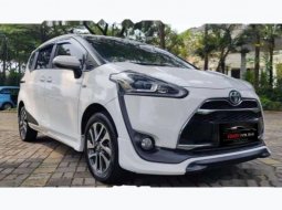 Jual Toyota Sienta Q 2017 harga murah di Banten