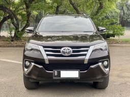 Toyota Fortuner 2.4 VRZ AT 2016 Coklat