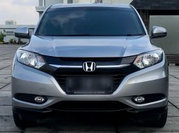 Honda HR-V 1.5L E CVT 2018 Abu-abu