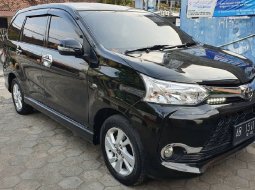 Toyota Avanza Veloz Hitam 2