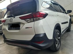 Toyota Rush S TRD AT ( Matic ) 2018 Putih Km Low 30rban Siap Pakai Pajak Panjang April 2023 5