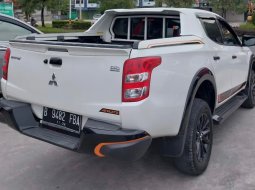 Mitsubishi Triton Athlete Double Cabin 4X4 MT 5