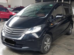 Honda Freed SD A/T ( Matic, Pintu Manual ) 2011 Hitam 2