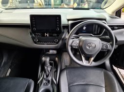 Km Low 6rban Toyota Altis 1.8 Hybrid AT ( Matic ) 2021 Hitam Good Condition 7