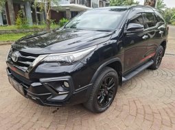 Di jual Mobil Bekas Toyota Fortuner VRZ 2019 9