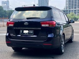 Kia Sedona TD 2017 Biru 5