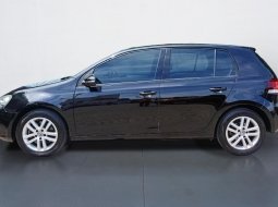 Volkswagen Golf 1.4 AT 2010 Hitam 3