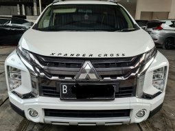 Mitsubishi Xpander Cross Premium AT ( Matic ) 2021 Putih  Km 23rban Siap Pakai