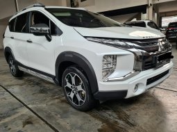 Mitsubishi Xpander Cross Premium AT ( Matic ) 2021 Putih  Km 23rban Siap Pakai 2