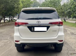 PROMO DISKON TDP - Toyota Fortuner 2.4 VRZ AT 2017 Putih 5