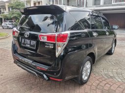 Jual Mobil Bekas Toyota Kijang Innova V 2017 9