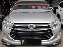 Toyota Innova 2.4 G A/T ( Matic Diesel ) Upgrade Venturer 2019 Silver Km 25rban Mulus Siap Pakai