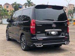 Hyundai H-1 Royale Diesel 2018 Hitam 4