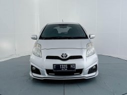 Toyota Yaris E 1