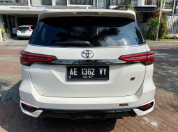 Di jual Mobil Bekas Toyota Fortuner VRZ 2020 3