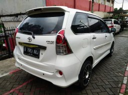 Toyota Avanza Luxury Veloz Putih 5