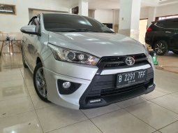 Toyota Yaris S 2015 1