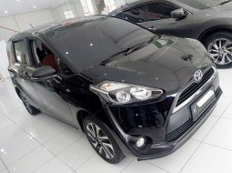 Toyota Sienta V 2017 3