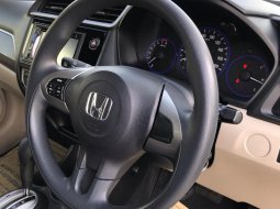 Honda Mobilio E CVT 2018 Putih 9