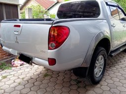 Mitsubishi Triton GLX 4x4 2011 3