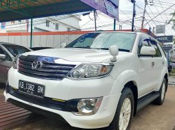 Toyota Fortuner G 2012 3