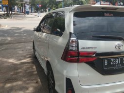 Toyota Avanza 1.5 veloz 5