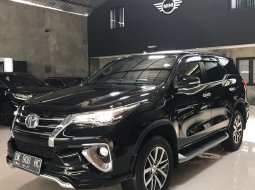 Toyota Fortuner VRZ 2016 Hitam 2