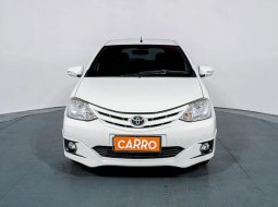 Toyota Etios 2013 Putih
