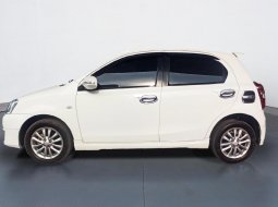 Toyota Etios Valco G MT 2015 Putih 3