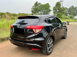 Honda HR-V 1.8L Prestige Matic AT 2017 Hitam 5