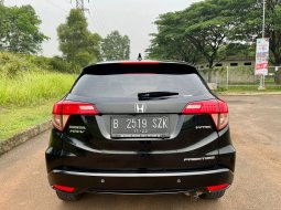 Honda HR-V 1.8L Prestige Matic AT 2017 Hitam 6