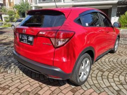 Honda HR-V 1.5L S CVT 2016 Merah 7