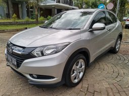 Honda HR-V 1.5L E CVT 2015 Silver 1