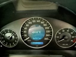 Mercedes-Benz E-Class E 240 2004 Hitam 10