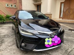 Toyota Corolla Altis V AT Hitam