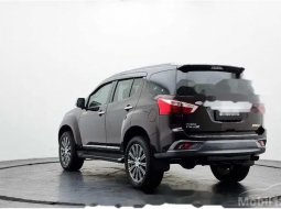 Isuzu MU-X 2017 DKI Jakarta dijual dengan harga termurah 9