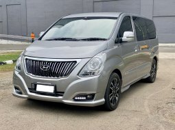 Hyundai H-1 Royale AT 2018 Silver 5