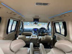 Hyundai H-1 Royale AT 2018 Silver 8